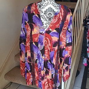 NWT Floral Tunic Top